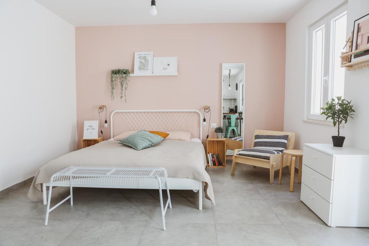 Apartment On The Sunny Side กอร์จูลา ภายนอก รูปภาพ