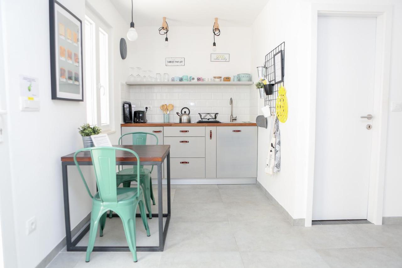 Apartment On The Sunny Side กอร์จูลา ภายนอก รูปภาพ