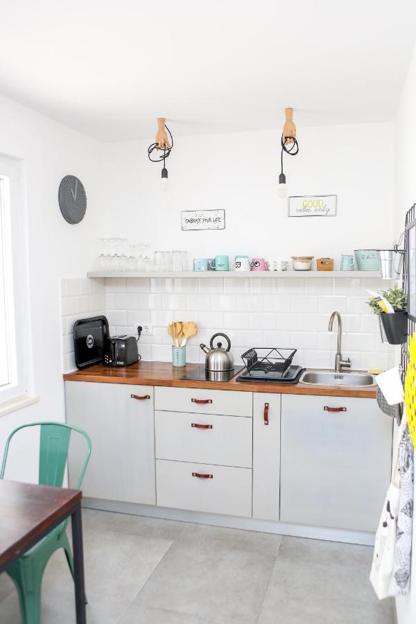 Apartment On The Sunny Side กอร์จูลา ภายนอก รูปภาพ