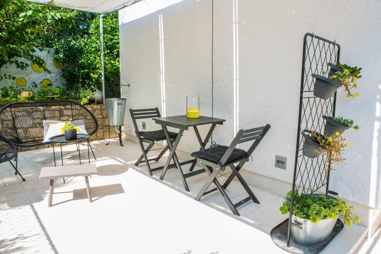 Apartment On The Sunny Side กอร์จูลา ภายนอก รูปภาพ
